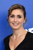 Julie Gayet Sweatshirt #3258858