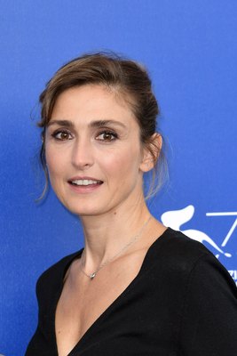 Julie Gayet posters