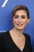 Julie Gayet t-shirt #3258882