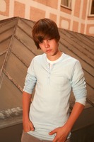Justin Bieber Longsleeve T-shirt #2476991