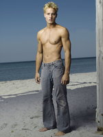 Justin Hartley magic mug #G545542