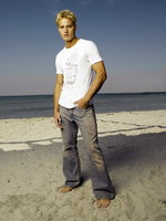Justin Hartley Longsleeve T-shirt #2208598