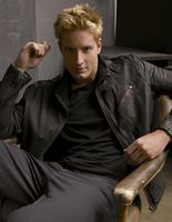 Justin Hartley magic mug #G553841
