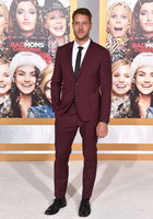 Justin Hartley magic mug #G1066541
