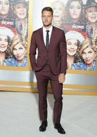 Justin Hartley longsleeve t-shirt #2824484