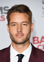 Justin Hartley Longsleeve T-shirt #2824497