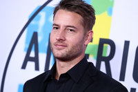 Justin Hartley Longsleeve T-shirt #2890436