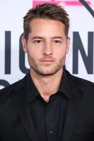 Justin Hartley Longsleeve T-shirt #2890506