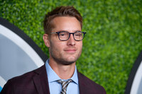 Justin Hartley mug #G1170991