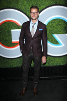 Justin Hartley longsleeve t-shirt #2928912