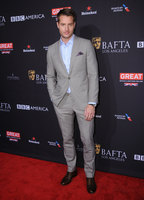 Justin Hartley Longsleeve T-shirt #2962979