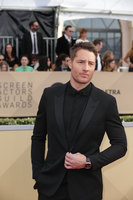Justin Hartley Sweatshirt #2963000