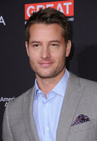 Justin Hartley Longsleeve T-shirt #2963015