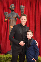 Justin Hartley Sweatshirt #2963018