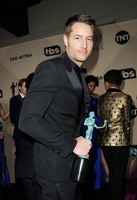 Justin Hartley magic mug #G1205182