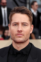 Justin Hartley Longsleeve T-shirt #2963086