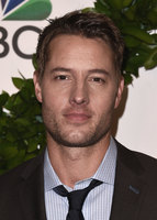 Justin Hartley Longsleeve T-shirt #3254086