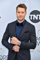 Justin Hartley Longsleeve T-shirt #3739122