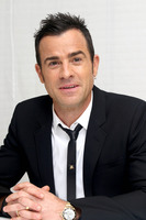 Justin Theroux Longsleeve T-shirt #2519332