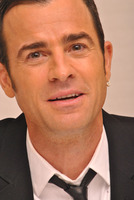 Justin Theroux Longsleeve T-shirt #2519338