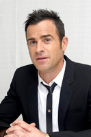Justin Theroux Longsleeve T-shirt #2519339