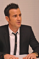 Justin Theroux Longsleeve T-shirt #2519367