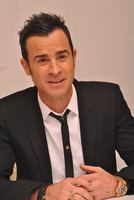 Justin Theroux Longsleeve T-shirt #2519370