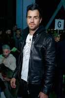 Justin Theroux Longsleeve T-shirt #3078584