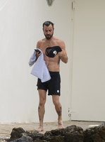 Justin Theroux Longsleeve T-shirt #3284816