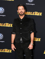 Justin Theroux Longsleeve T-shirt #3801940