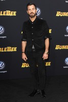 Justin Theroux Longsleeve T-shirt #3802066