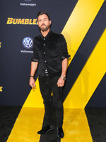 Justin Theroux Longsleeve T-shirt #3802098