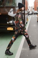 Kaia Gerber mug #G1305381