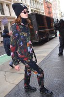 Kaia Gerber Longsleeve T-shirt #3063288