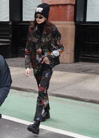 Kaia Gerber Sweatshirt #3063336