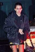 Kaia Gerber Sweatshirt #3063351