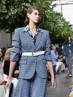 Kaia Gerber Sweatshirt #3886017