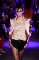 Kaia Gerber Sweatshirt #3886032
