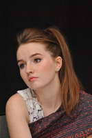 Kaitlyn Dever mug #G780682