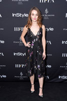 Kaitlyn Dever Sweatshirt #3765692