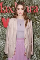 Kaitlyn Dever Sweatshirt #3890298