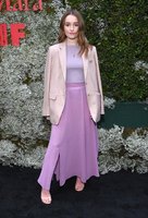 Kaitlyn Dever mug #G2507573