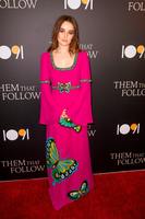 Kaitlyn Dever Sweatshirt #3890342