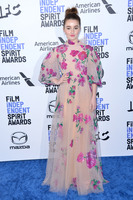 Kaitlyn Dever mug #G2553401