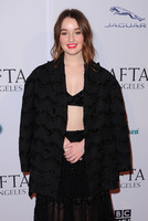 Kaitlyn Dever Sweatshirt #3936148