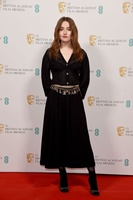 Kaitlyn Dever longsleeve t-shirt #3936294