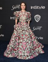 Kaitlyn Dever t-shirt #3936356