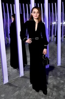 Kaitlyn Dever Sweatshirt #3936388