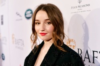 Kaitlyn Dever tote bag #G2553666