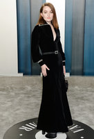 Kaitlyn Dever mug #G2553744